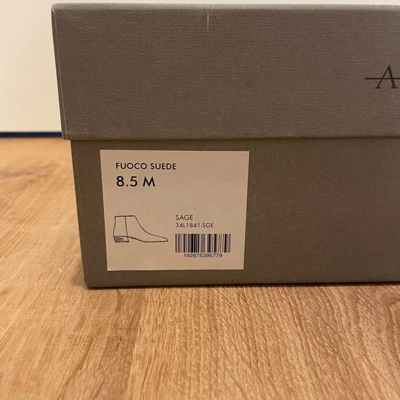 Aquatalia Fuoco Ankle Boots in Sage Suede Size 38.5/8.5 with Box and Dust Bag - Picture 7 of 7